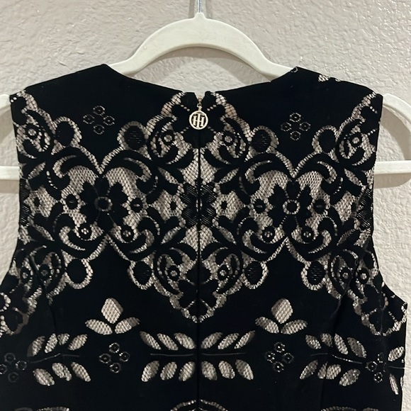 Tommy Hilfiger Women's Velvet Lace Fit & Flare Dress (6, Black) - Picture 4 of 7
